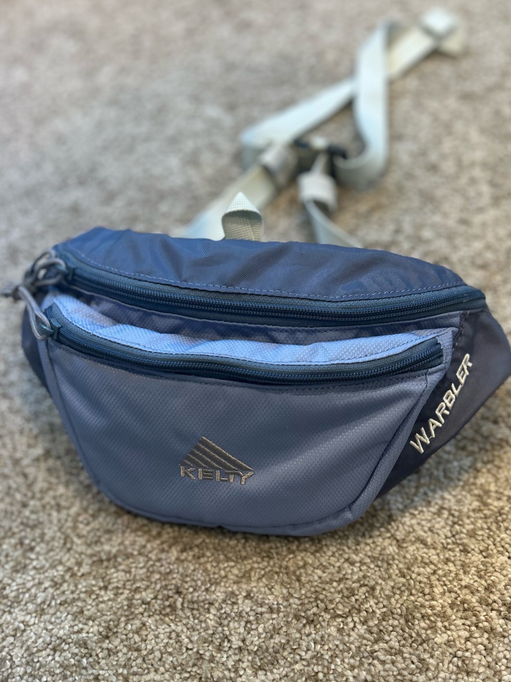 KELTY Warbler Fanny Pack Hip pack crossbody. Outdoor. Hiking. Travel. Camping.